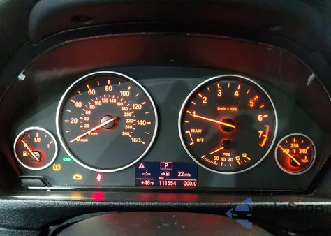 2013 BMW 328 Xi z USA, uszkodzony, nr VIN WBA3B3C54DF533453